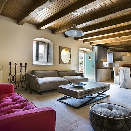 Iconic - Rosa ヴィラ Agia Efimia