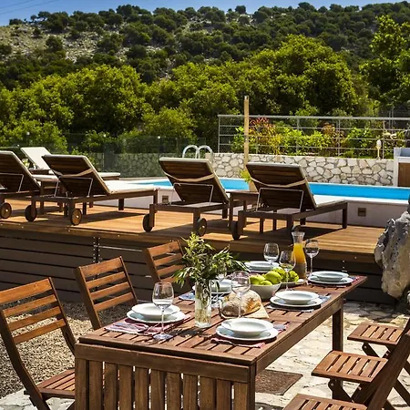 Βίλα Iconic - Rosa *