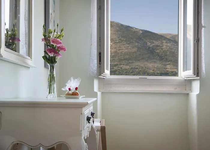 Iconic - Rosa Βίλα Αγία Ευφημία