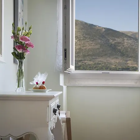 Iconic - Rosa Villa Agia Efimia