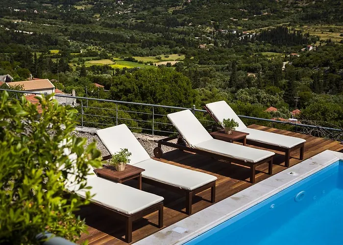 Iconic - Rosa Agia Efimia